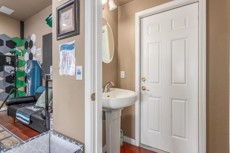 23 Hope half Bathroom located in In-Law