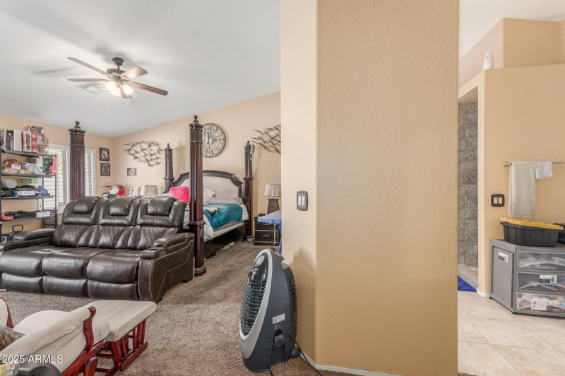 24 Hope Master bedroom