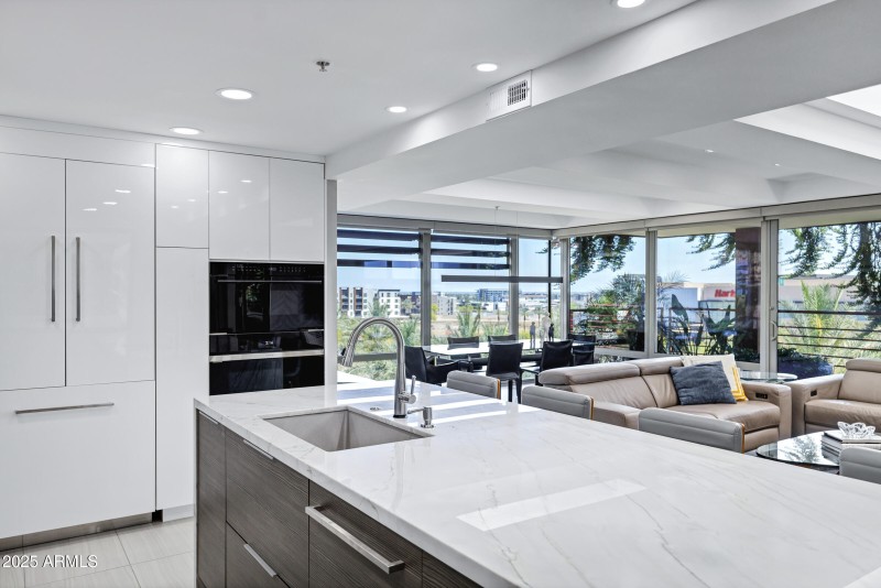 Floor to Ceiling Windows throughout