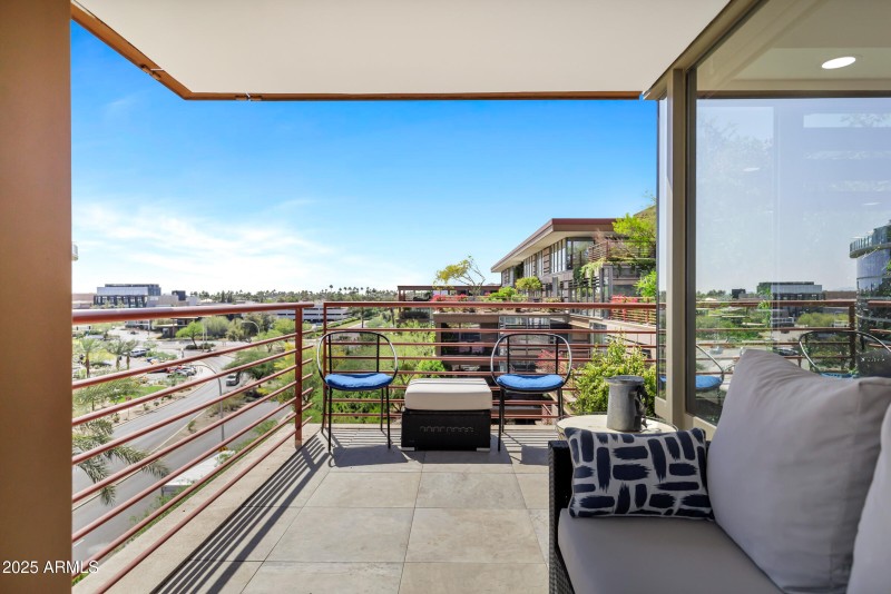 Patio with Natural Lighting