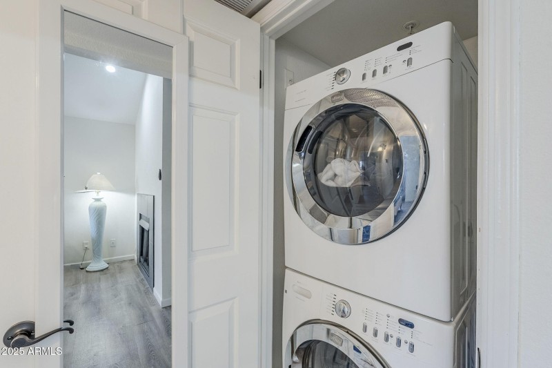 FULL SIZE WASHER/DRYER