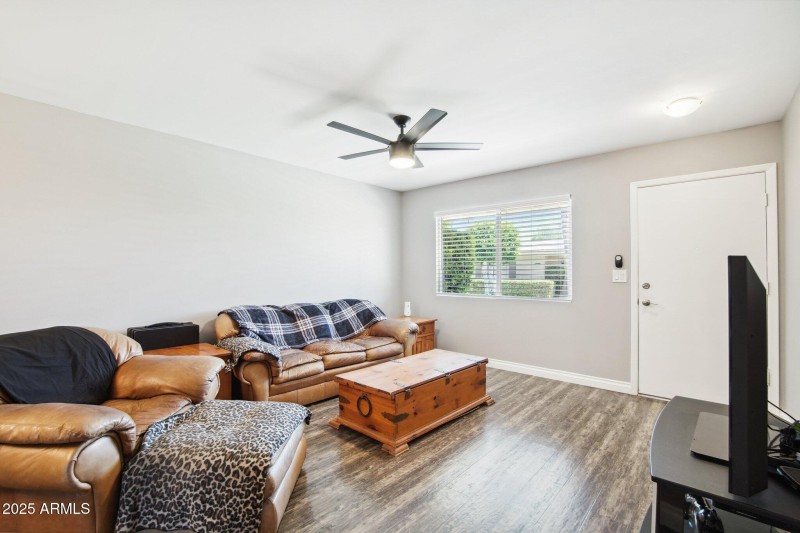 5-web-or-mls-W Santa Fe Dr-2904-005