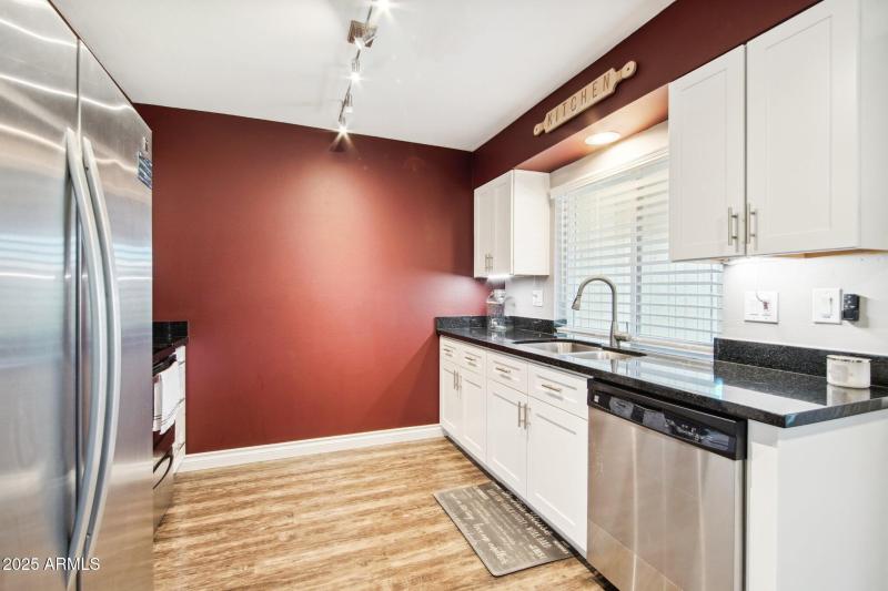 11-web-or-mls-W Santa Fe Dr-2904-011