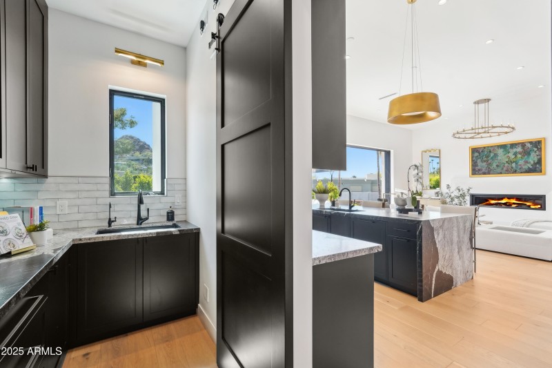 27-print-E Solano Dr-2904-025