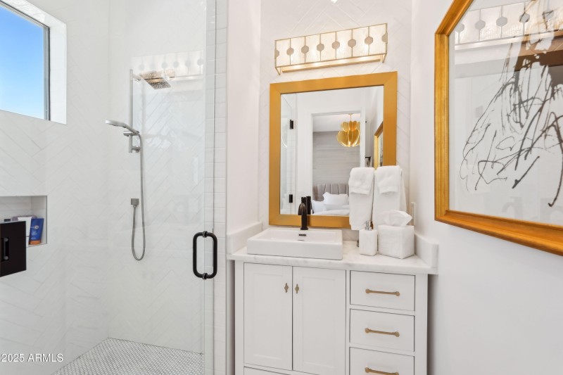 57-print-E Solano Dr-2904-055