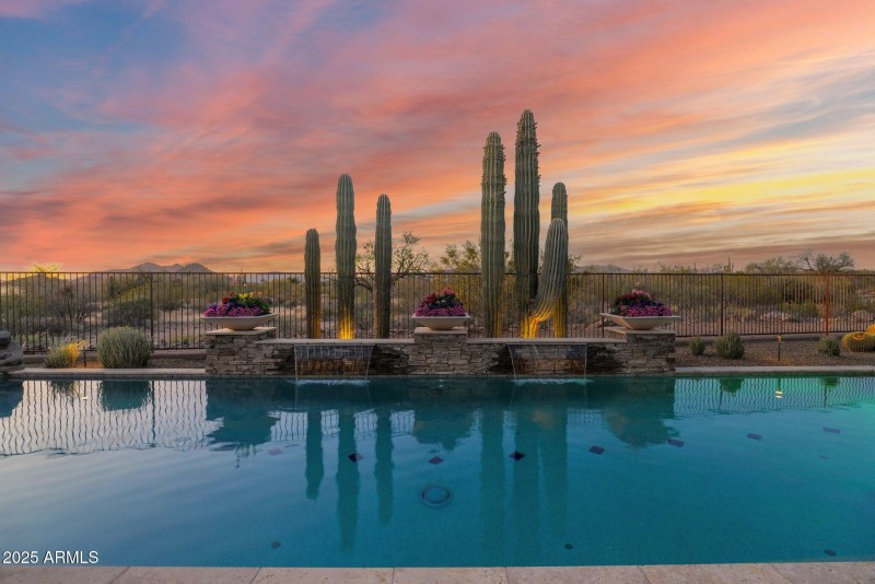 Double Water Feature, Multiple