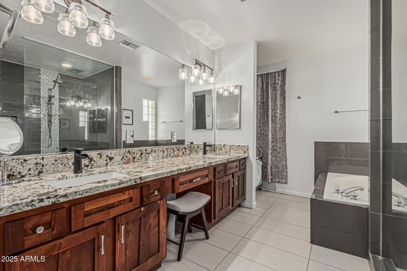 Dual Vanities, Zero Fuss