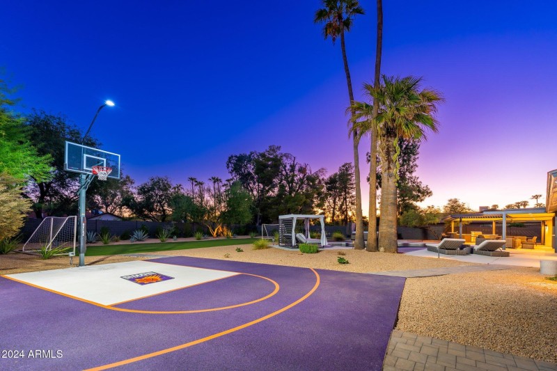 6025 E Charter Oak Rd - 98