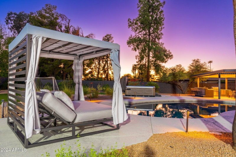 6025 E Charter Oak Rd - 90