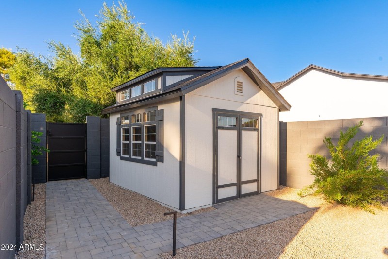 6025 E Charter Oak Rd - 73