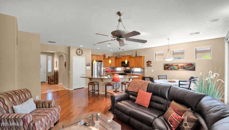 8-web-or-mls-P1321608