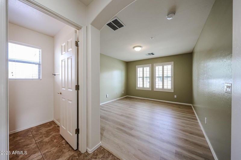 Bedroom/Den with Bathroom