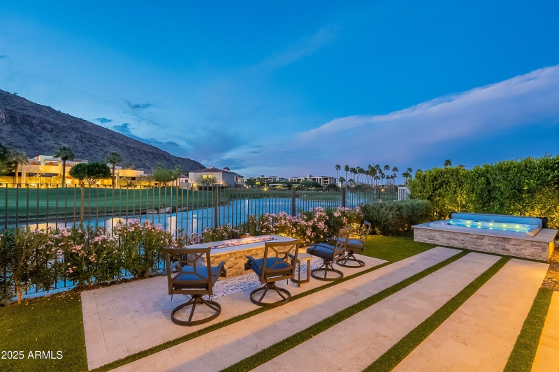 068_Twilight Backyard