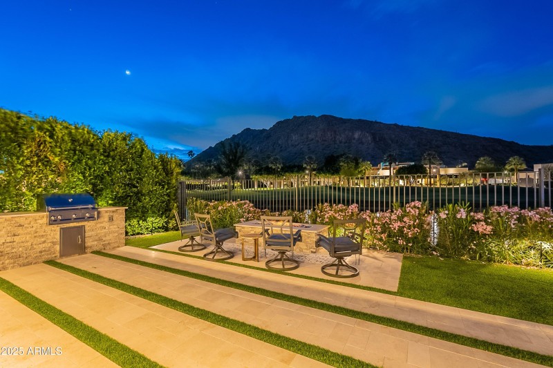 069_Twilight Backyard