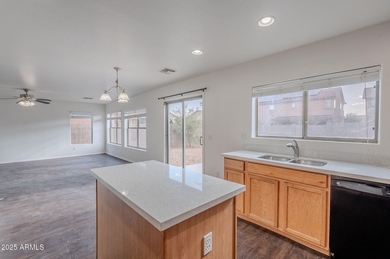 11-web-or-mls-Bramwell-11