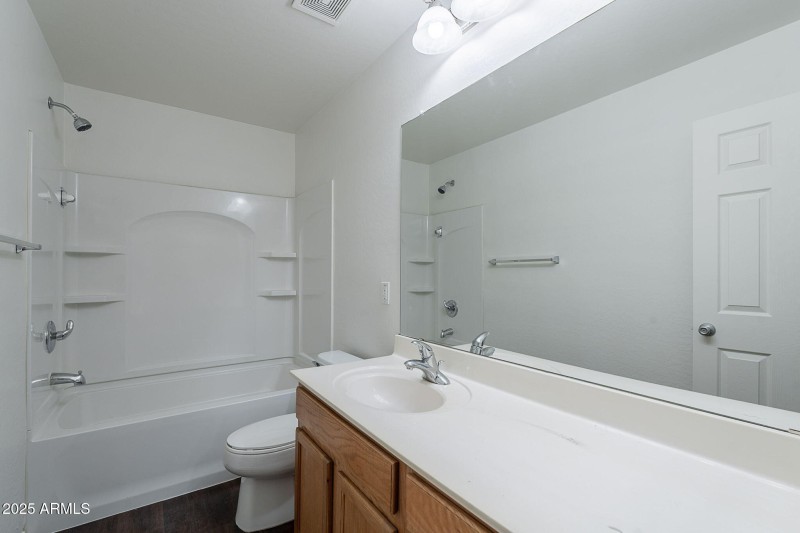 24-web-or-mls-Bramwell-24