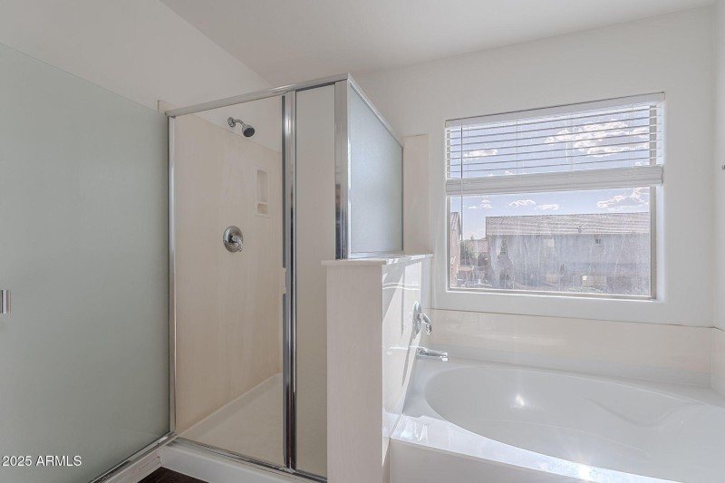 39-web-or-mls-Bramwell-39