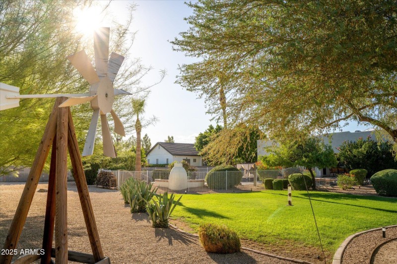 Backyard Serenity at Its Finest