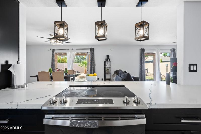 Kitchen Breakfast Bar