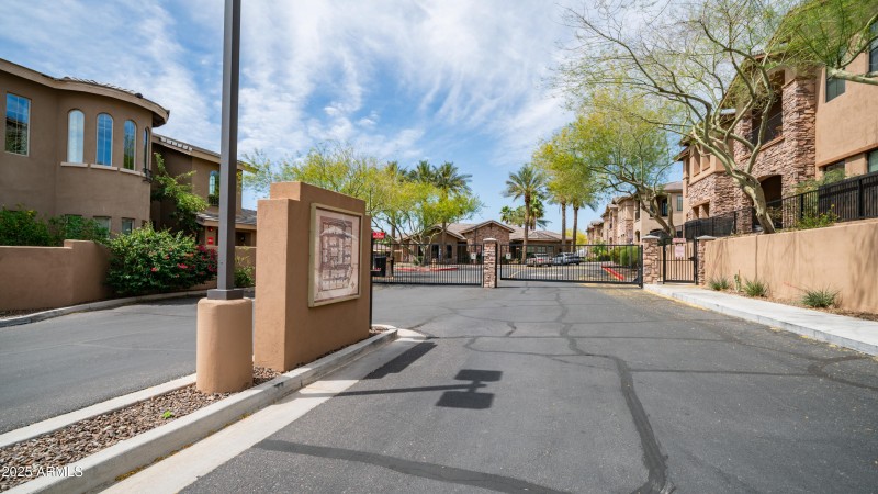 15550 S 5th Ave Unit 108 Exterior Photos