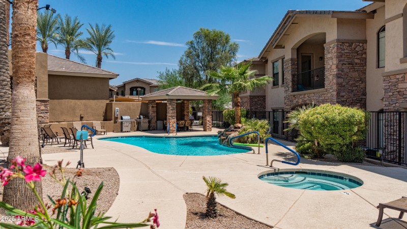 15550 S 5th Ave Unit 108 Exterior Photos