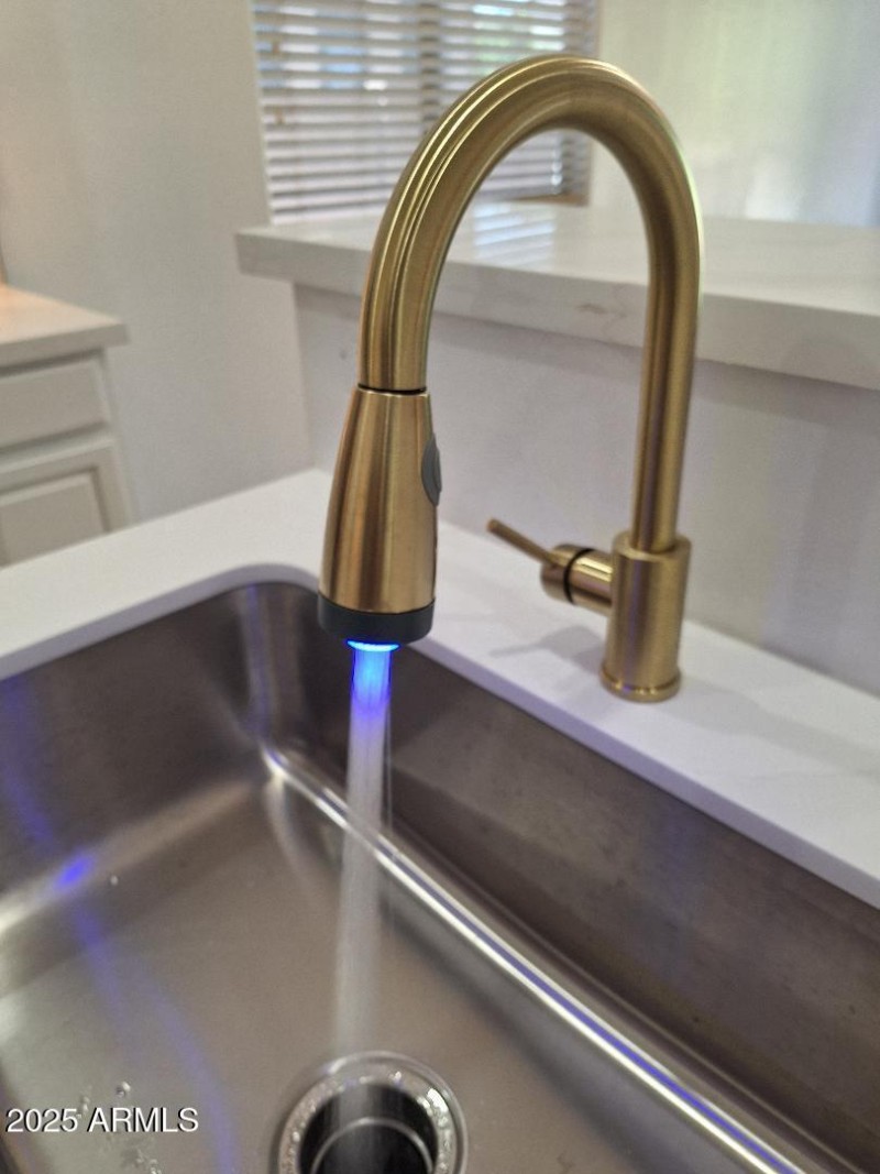 kitchen faucet new