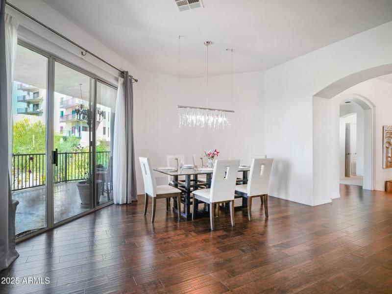 Dining Area 01