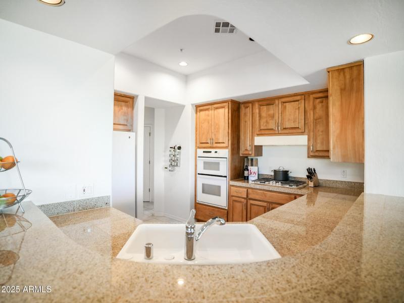 Kitchen 03