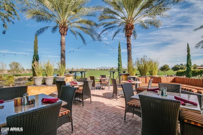 Outdoor Dining at Clubhouse