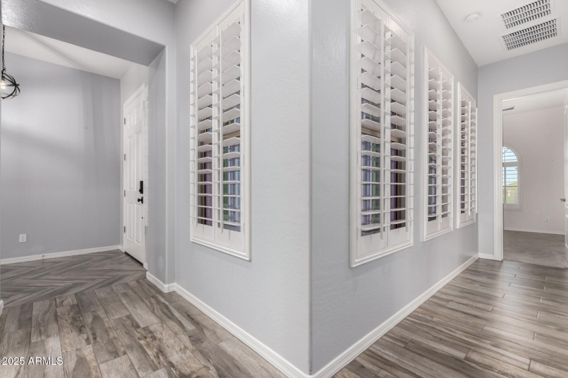 Plantation shutters