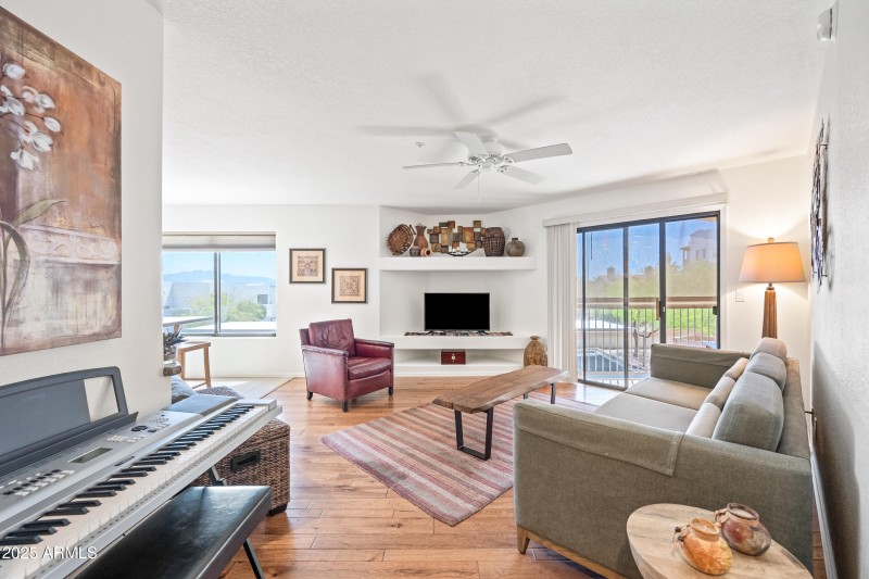 6-16631EELB212-ocupix