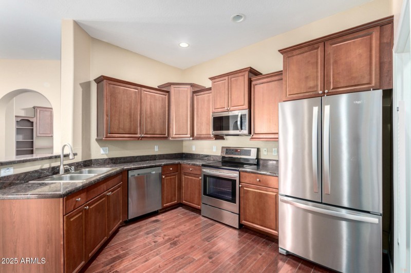 10 Mountain View 12107