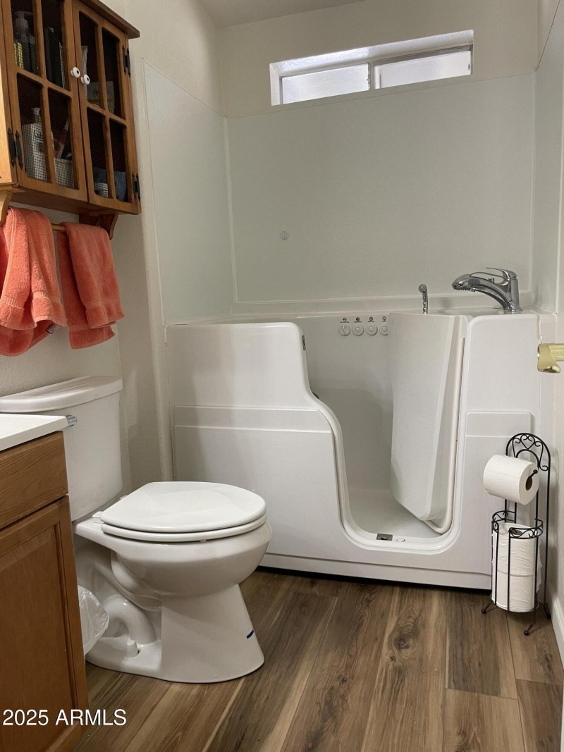 Walkin Tube & Shower