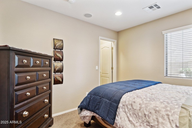 24-web-or-mls-21019-n-sansom-dr