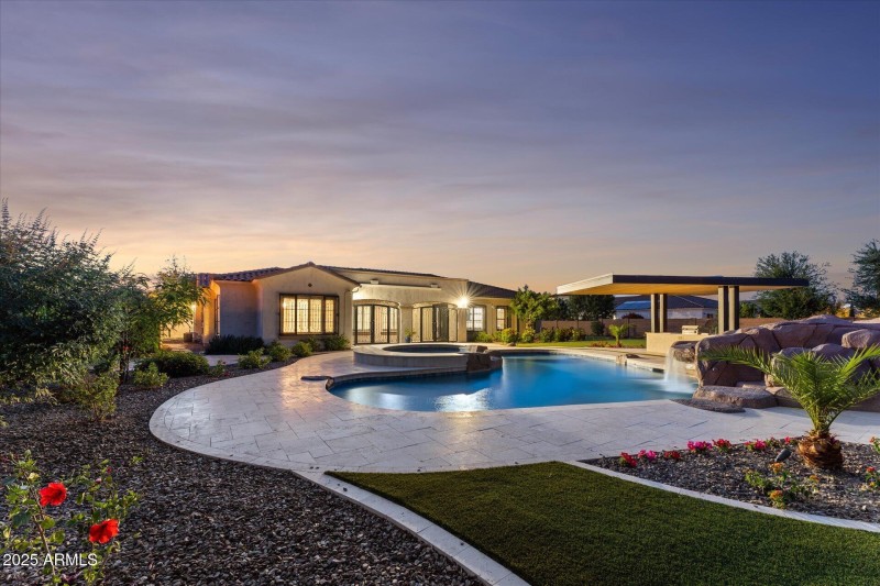 Twilight Rear Exterior