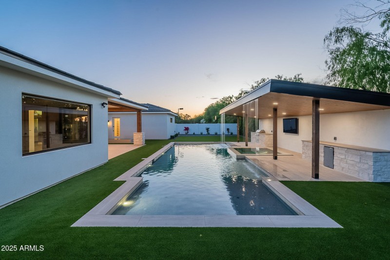 127-web-or-mls-Augusta-twilight-5