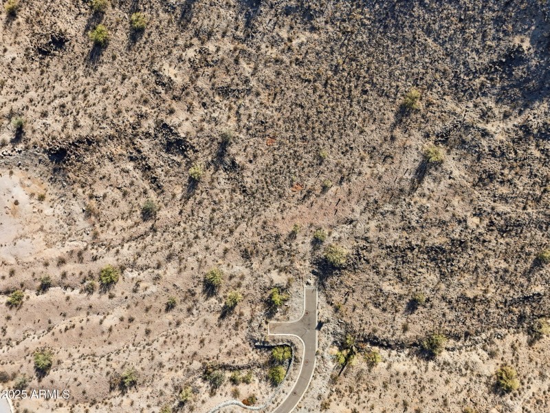 11-web-or-mls-3388-n-highlands-dr-38