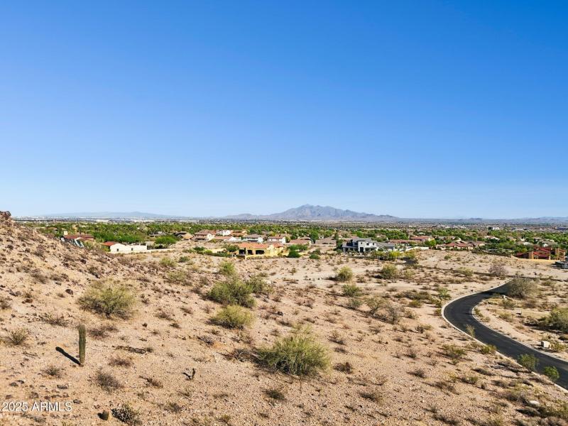 6-web-or-mls-3367-n-highlands-dr-39