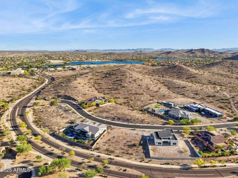 2-web-or-mls-17837-w-estes-way