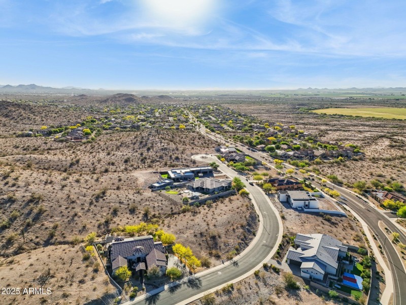 5-web-or-mls-17837-w-estes-way