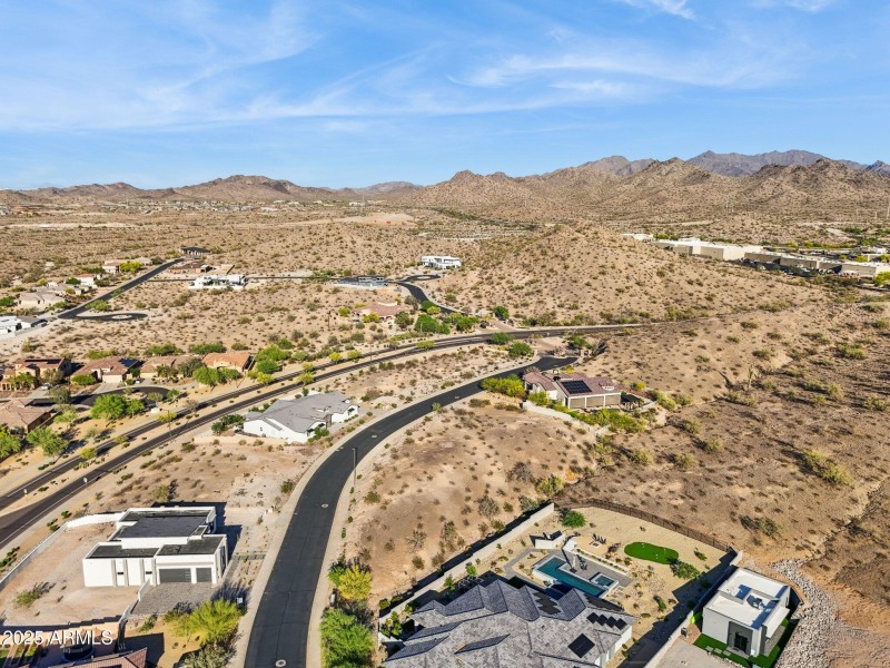 10-web-or-mls-17837-w-estes-way