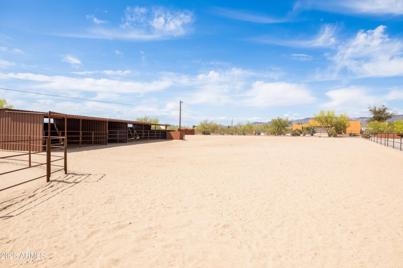 Horse Barn and Arena/Turn-Out