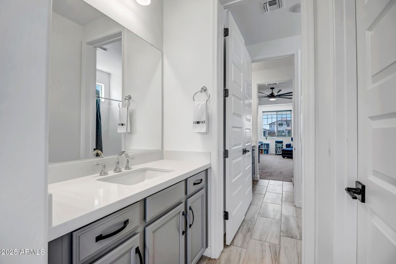 JACK AND JILL BATH UPSTAIRS