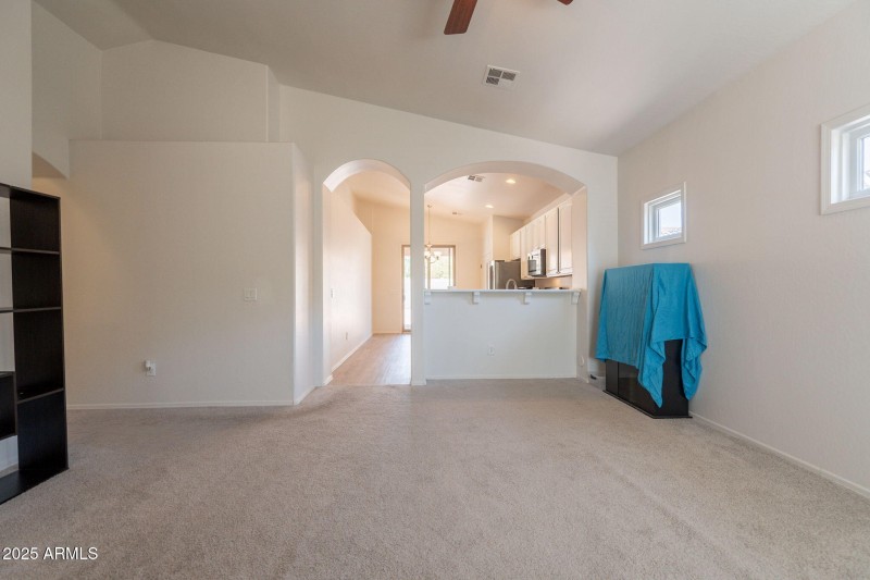 9-web-or-mls-Hubbard-9