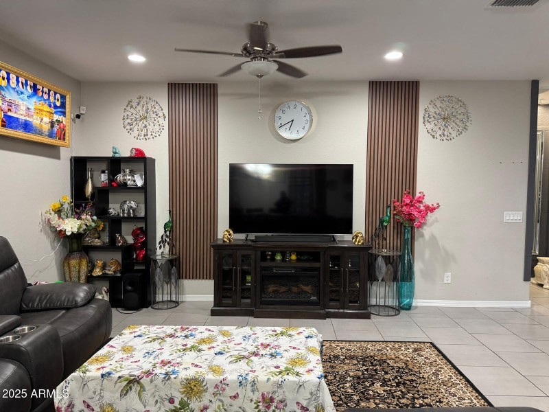 PHOTO-2025-04-20-19-11-29