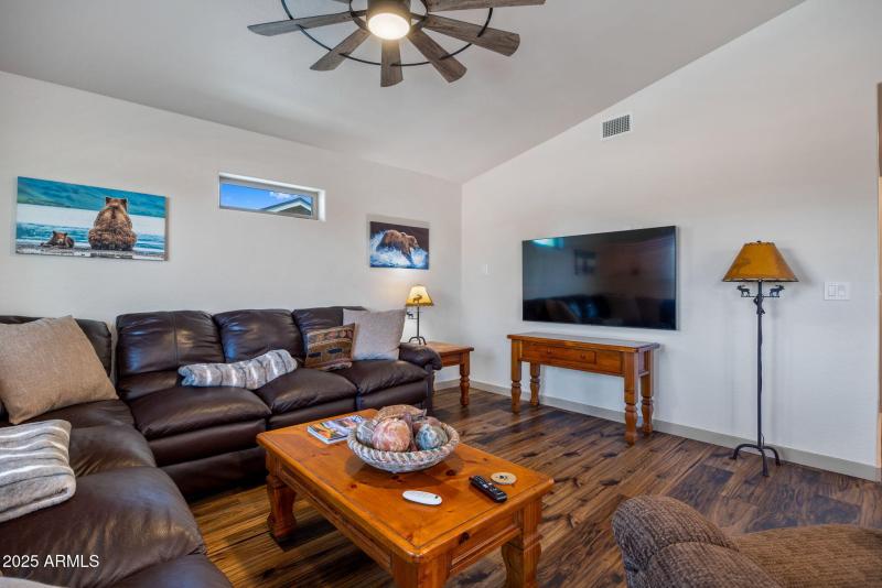 2231SitgreavesDr-Overgaard-AZ-6