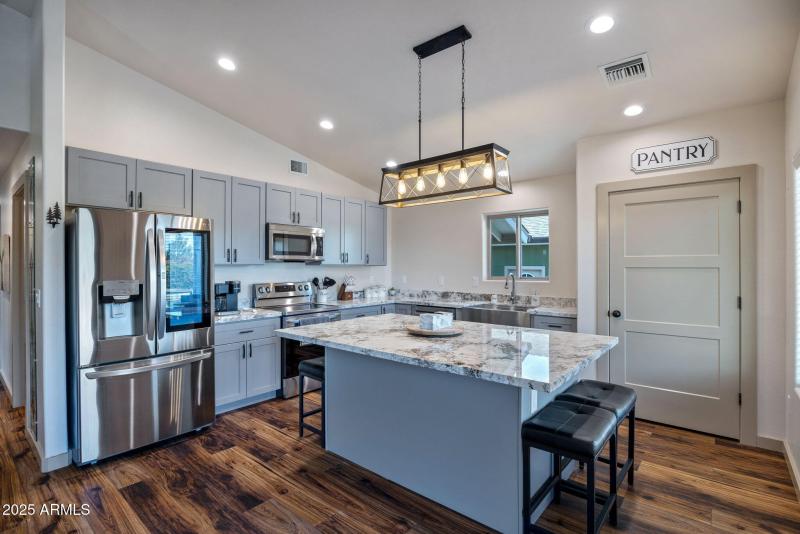 2231SitgreavesDr-Overgaard-AZ-8