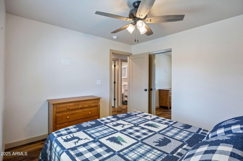 2231SitgreavesDr-Overgaard-AZ-17