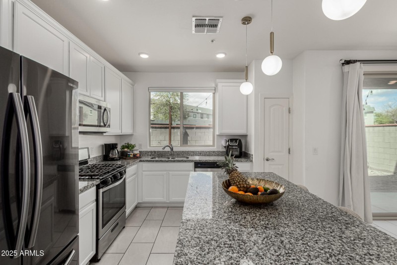 10 - Stone Hill 2540