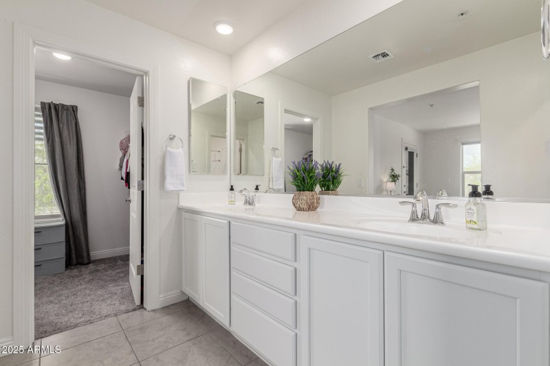 18 - Stone Hill 2540